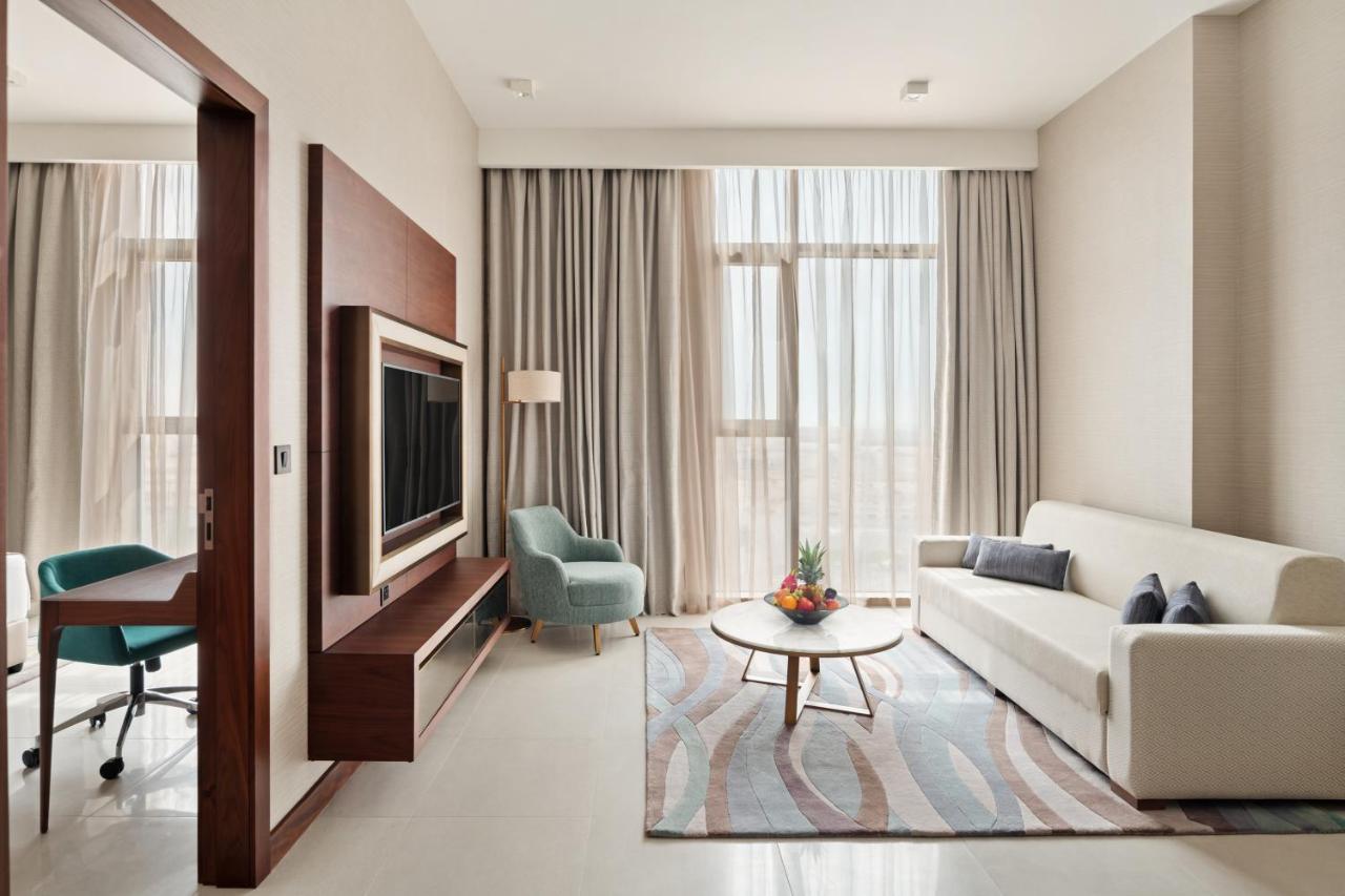 Al-maktoum Airport By Ihg होटल Dubai