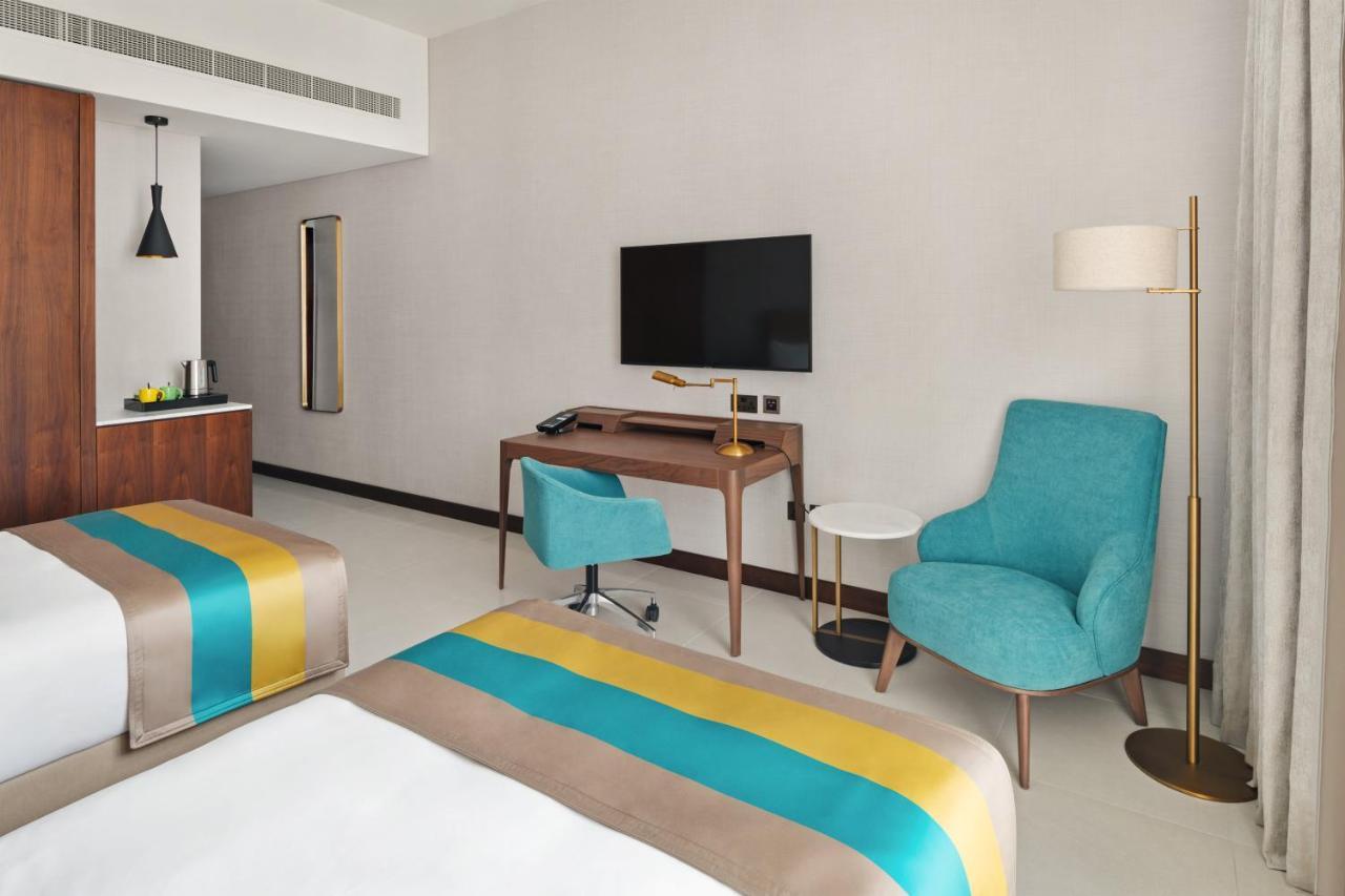 هوليداي ان مطار آل مكتوم 4*